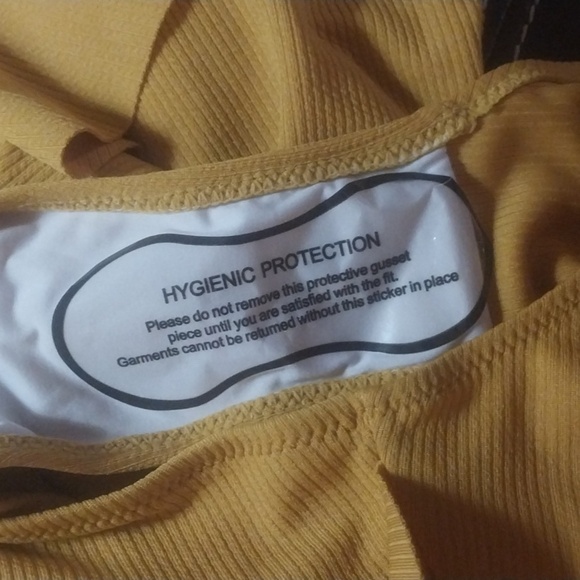 CUPSHE Yellow Solid One-piece Swimsuit Falbala VNeck Ruffle Sexy Monokini Size M - Picture 7 of 8